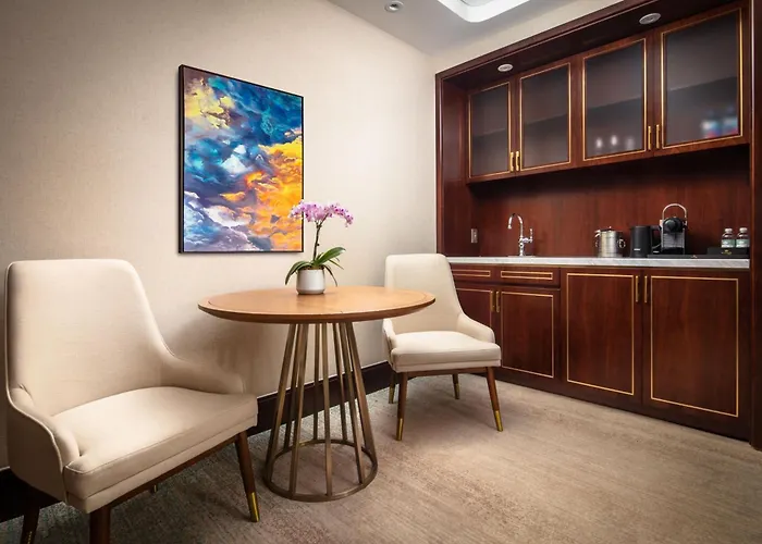 Blossom Hotel Houston