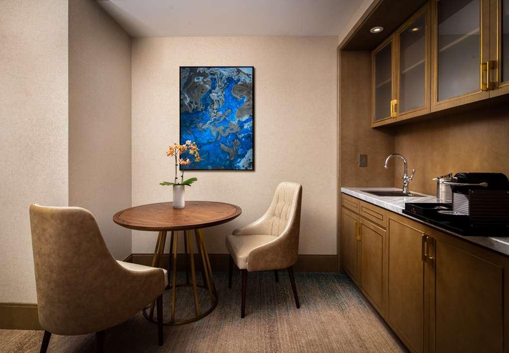 Blossom Hotel