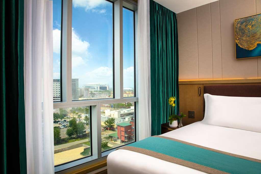 Blossom 4* Houston