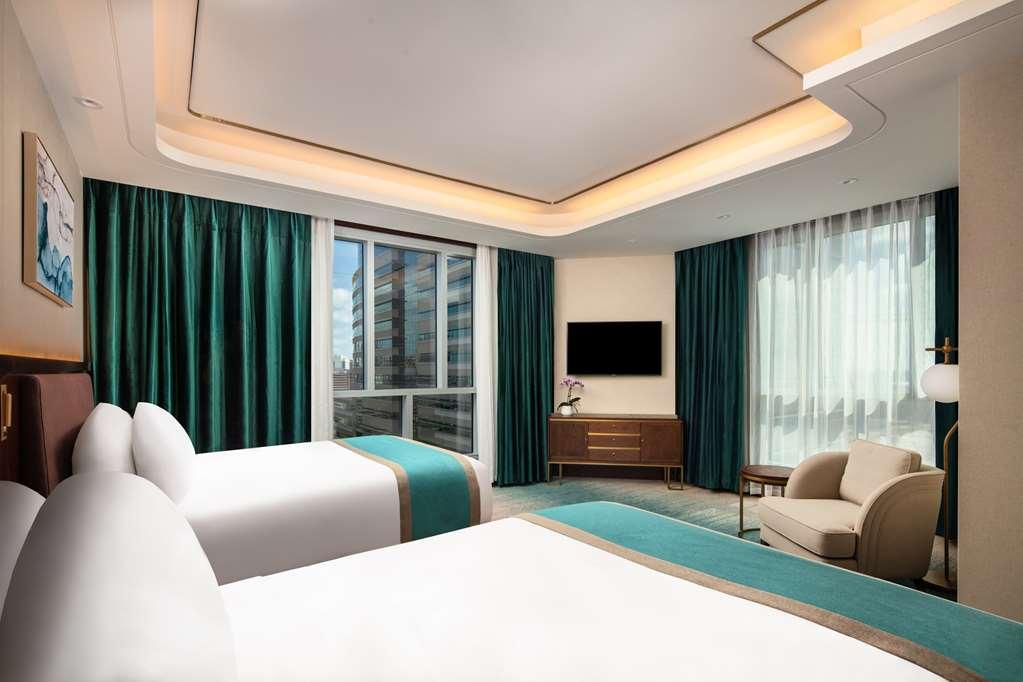 Blossom Hotel 4*