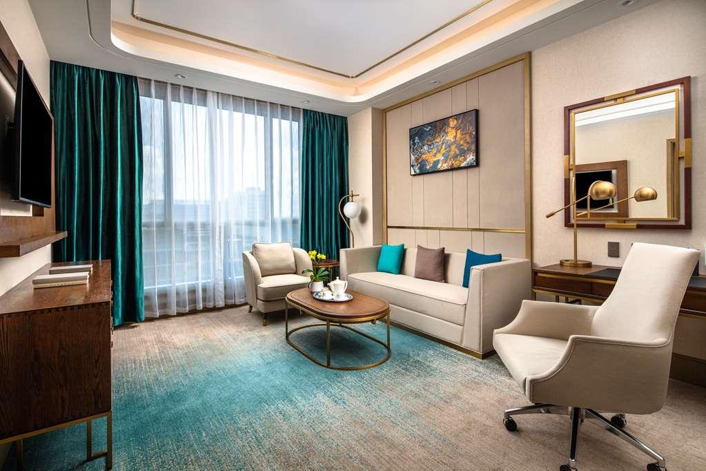 Blossom Hotel 4*
