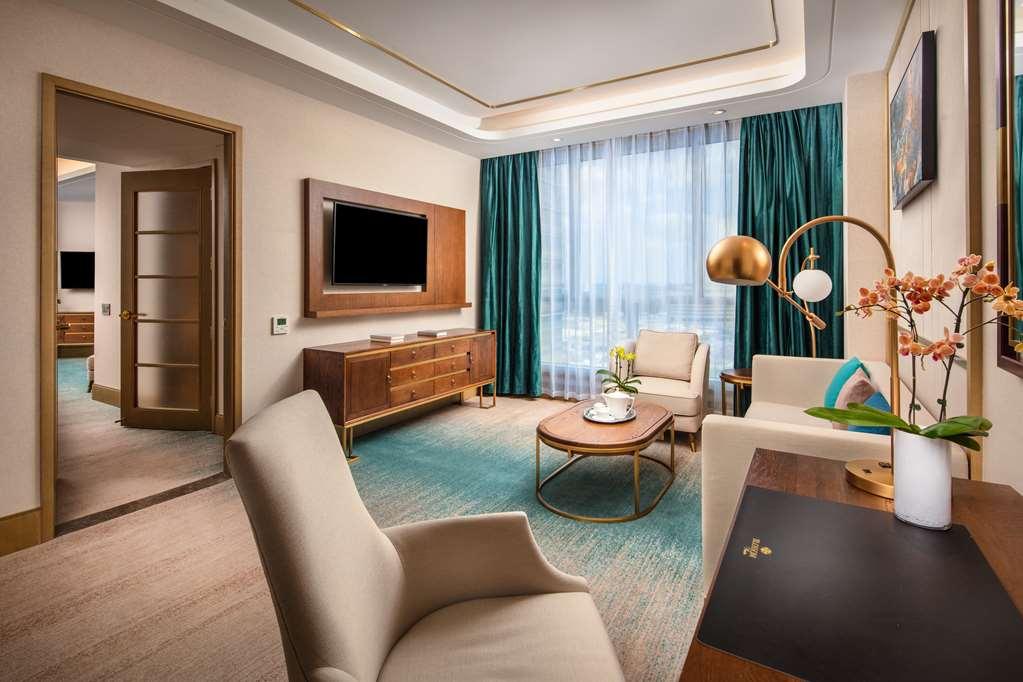 Blossom 4* Houston