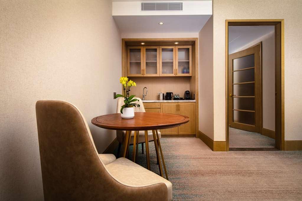 Hotel Blossom Houston